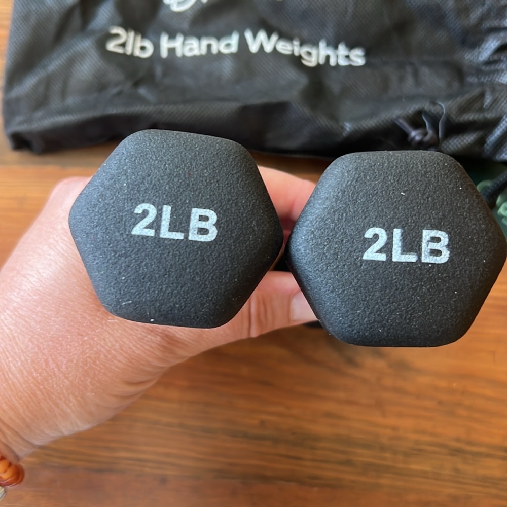 P.volve 2lb Black Hand Weights - Picture 2 of 2
